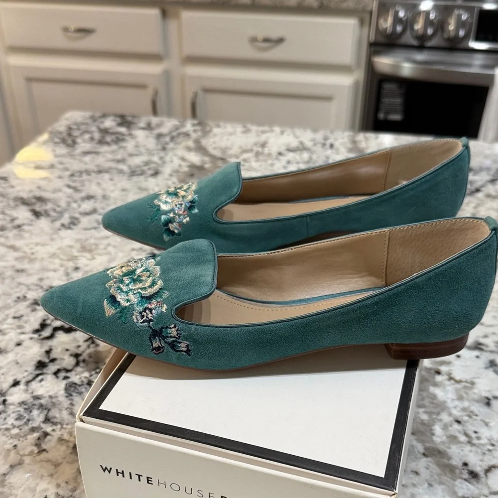 White House Black Market Green suede embroidered Floral Women's Loafers - Picture 3 of 8
